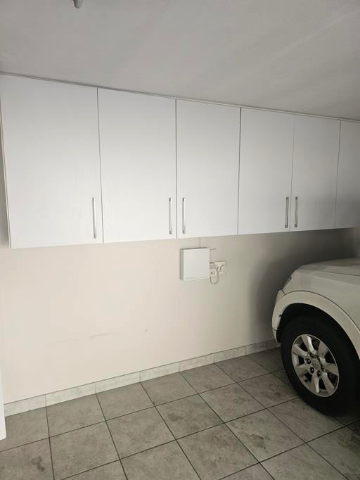 Townhouse for sale in Bryanston, Sandton, 400 m²