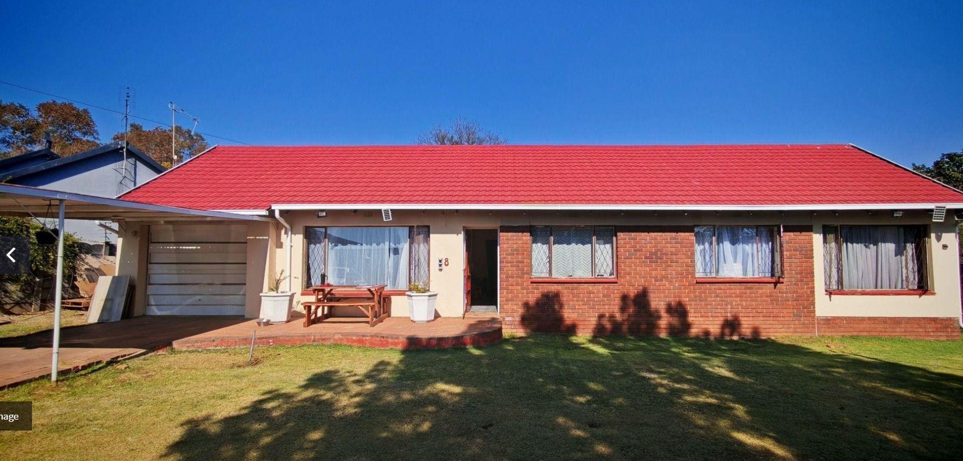 House for sale in Brackendowns, Alberton, 800 m²
