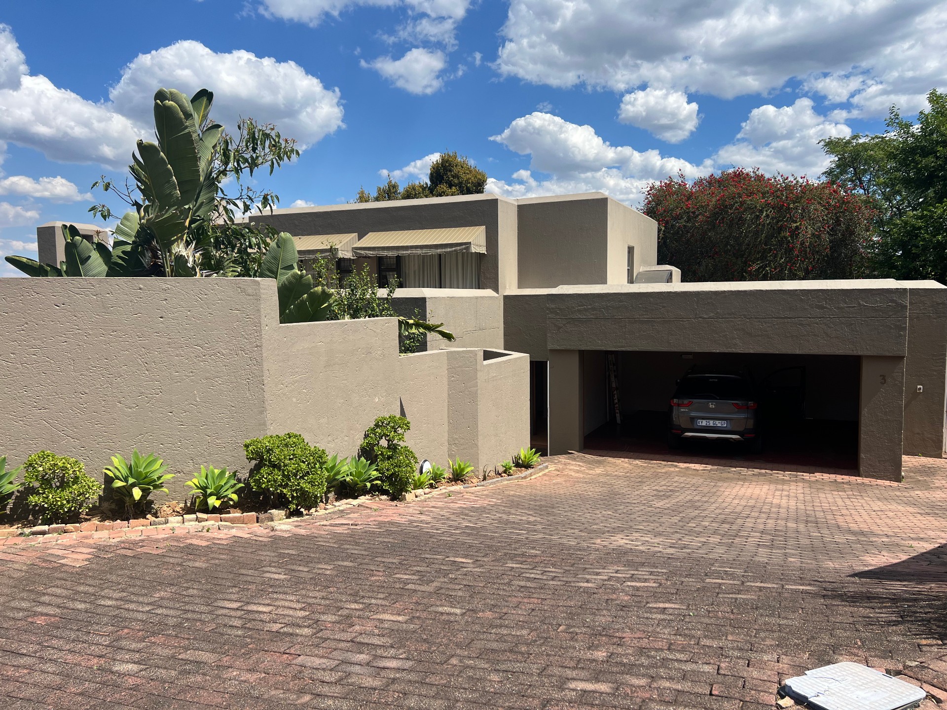 House for rent in Bryanston, Sandton, 803 m²