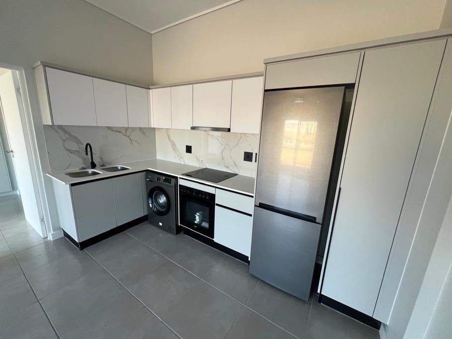 Apartment for rent in Waterfall, Midrand, 54 m²