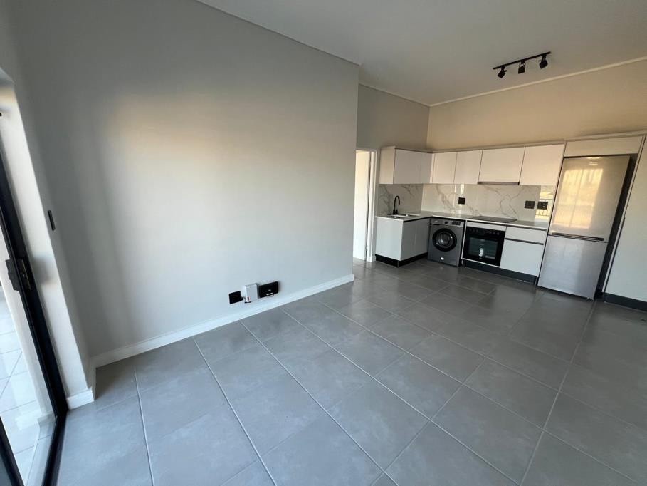 Apartment for rent in Waterfall, Midrand, 54 m²