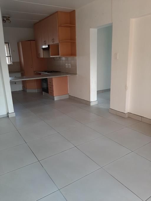 Apartment for rent in Carlswald, Midrand, 100 m²