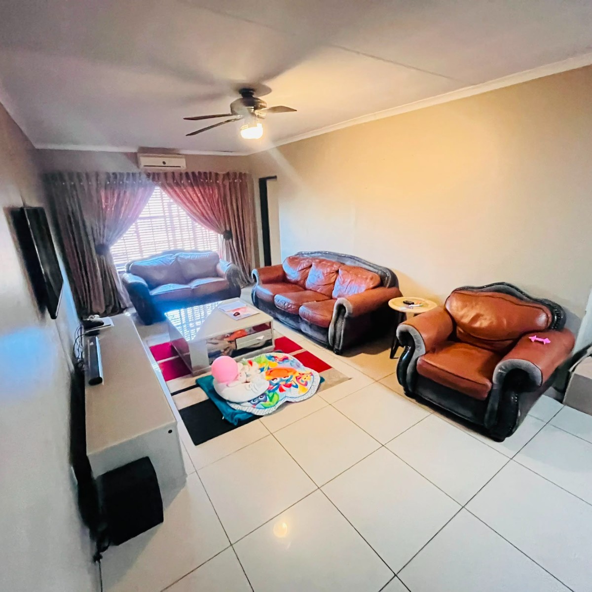 House for sale in Rooihuiskraal North, Centurion, 1000 m²
