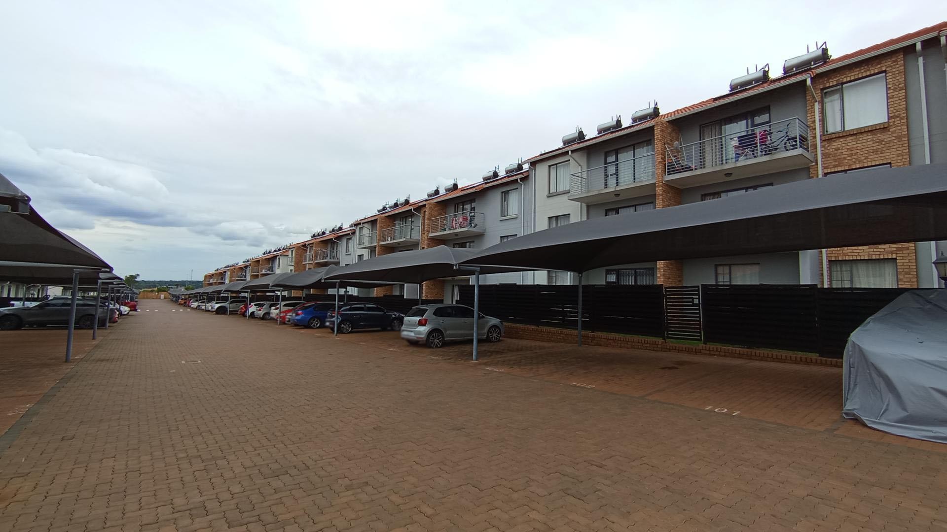 Apartment for sale in Monavoni, Centurion, 88 m²
