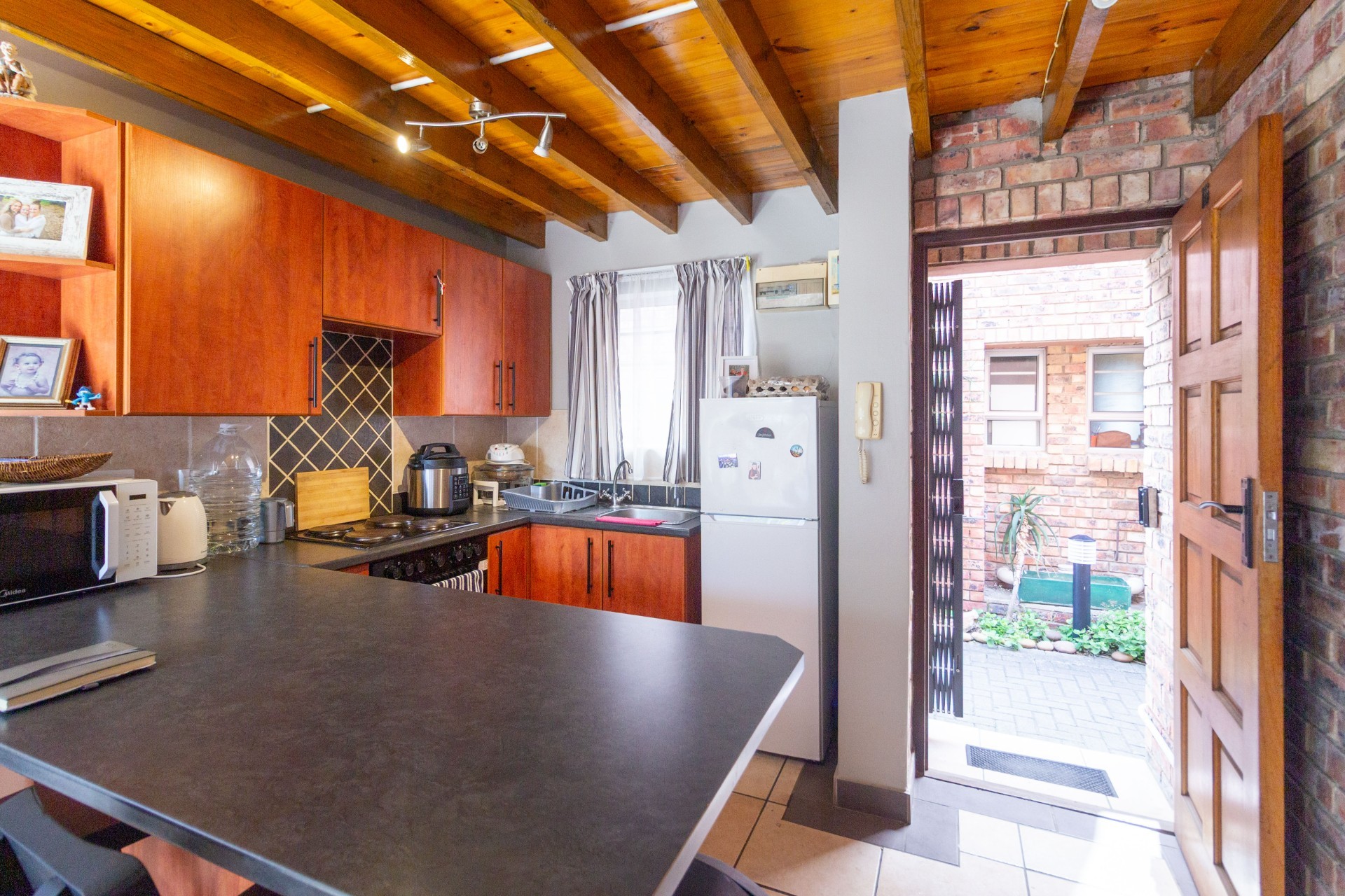 Apartment for sale in Walmer, Port Elizabeth, 50 m²