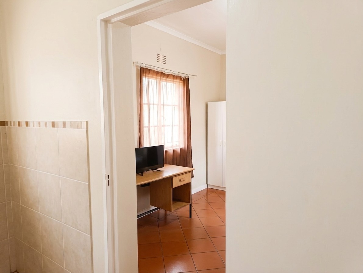 Studio Apartment for rent in Westdene, Johannesburg, 25 m²