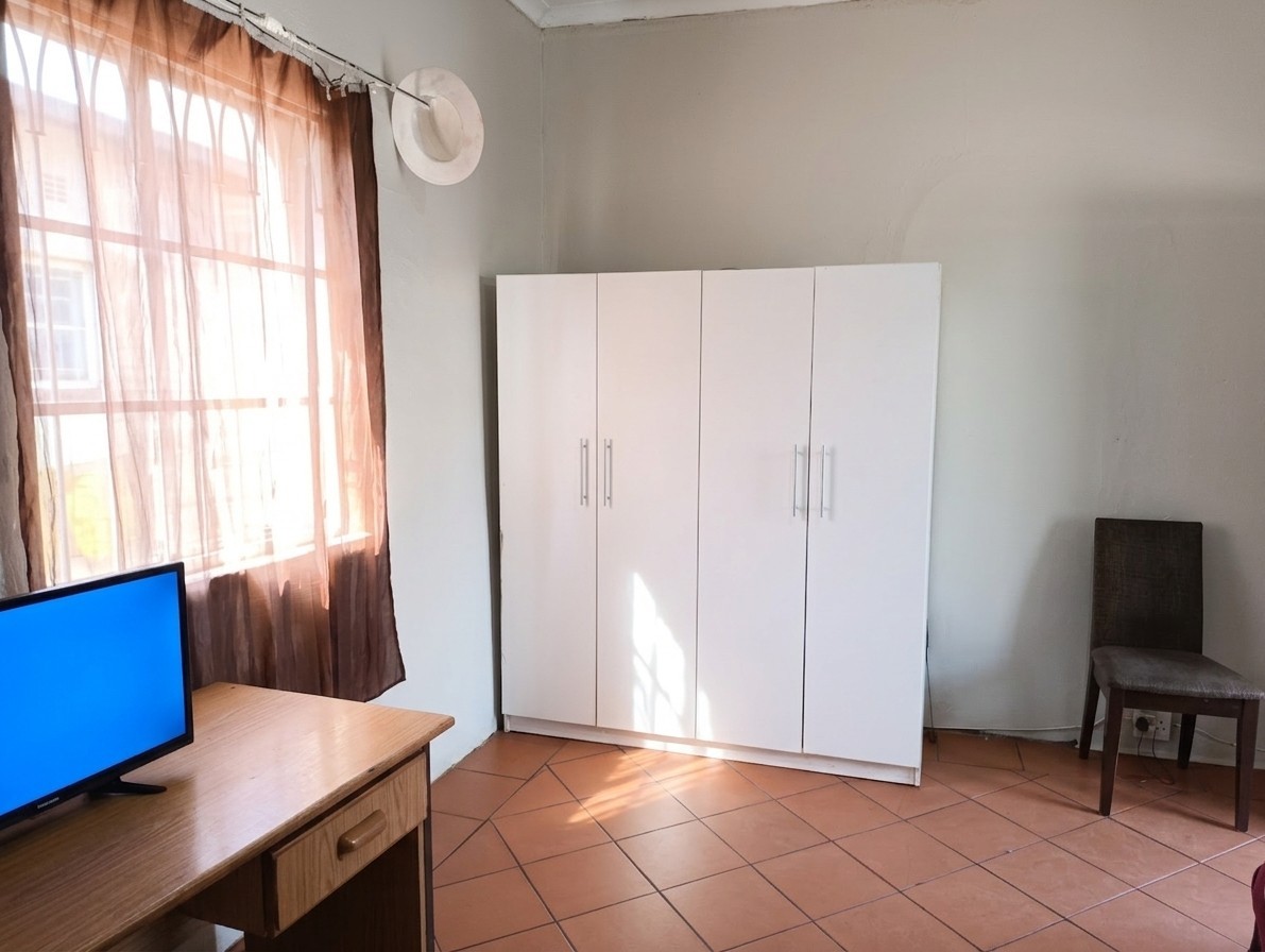 Studio Apartment for rent in Westdene, Johannesburg, 25 m²