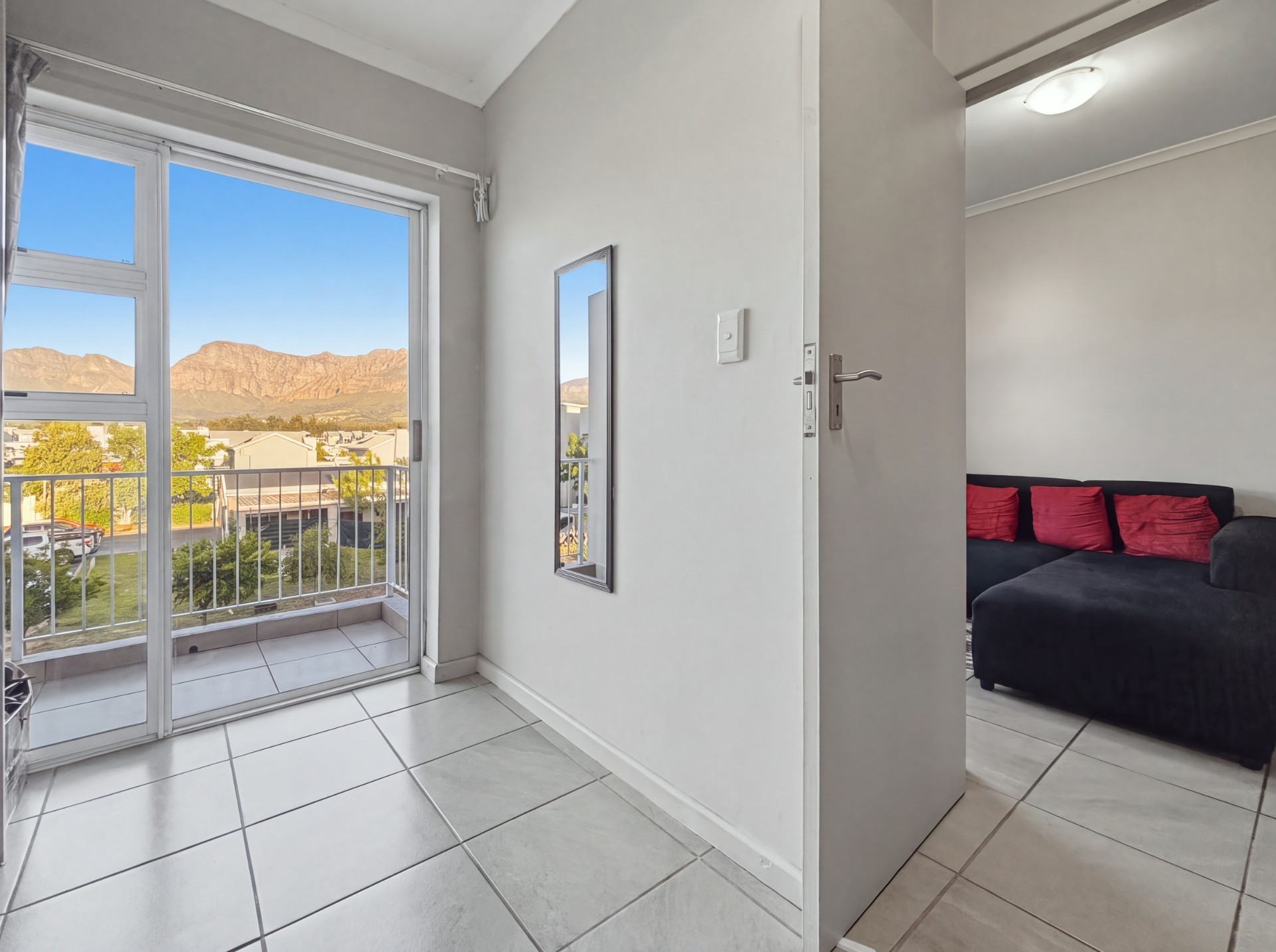 Apartment for sale in Klein Parys, Paarl, 41 m²
