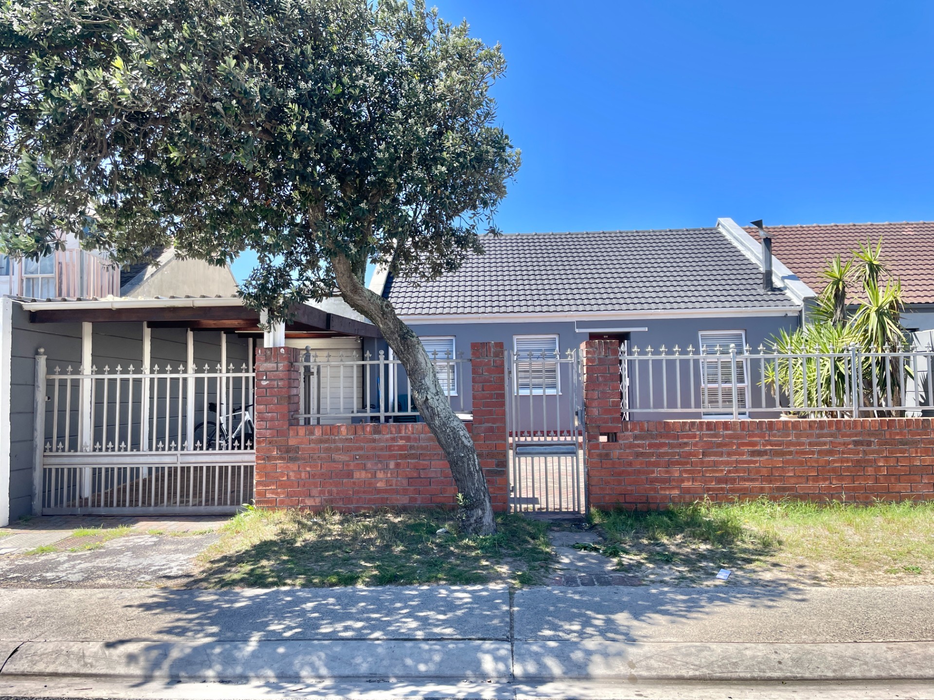 House for sale in Strandfontein, Mitchells Plain, 33 Steamboat, Strandfontein, Mitchells Plain, Western Cape, 91 m²