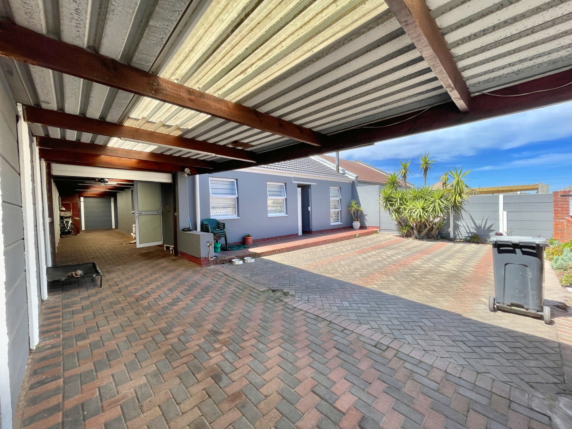 House for sale in Strandfontein, Mitchells Plain, 33 Steamboat, Strandfontein, Mitchells Plain, Western Cape, 91 m²