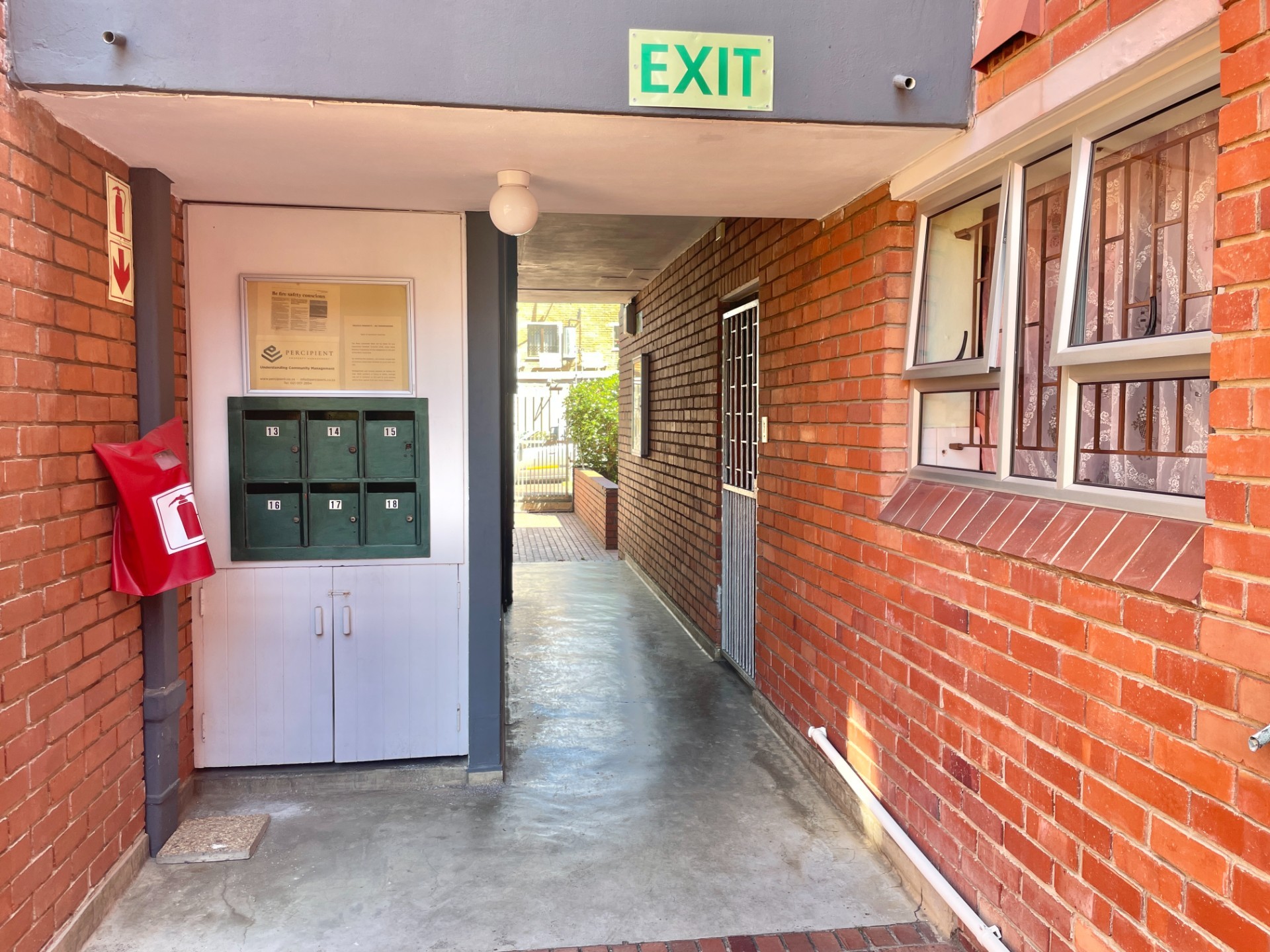 Apartment for sale in Diep River, Cape Town, 85 m²