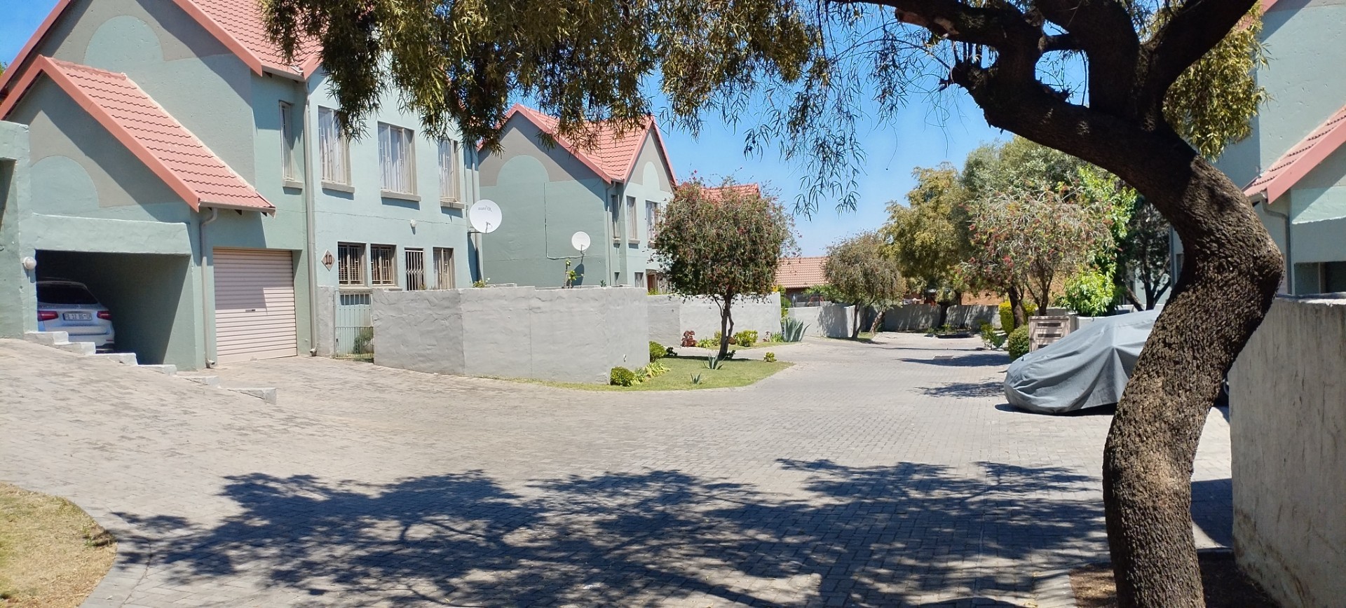 Townhouse for sale in Kosmosdal, Centurion, 69 m²