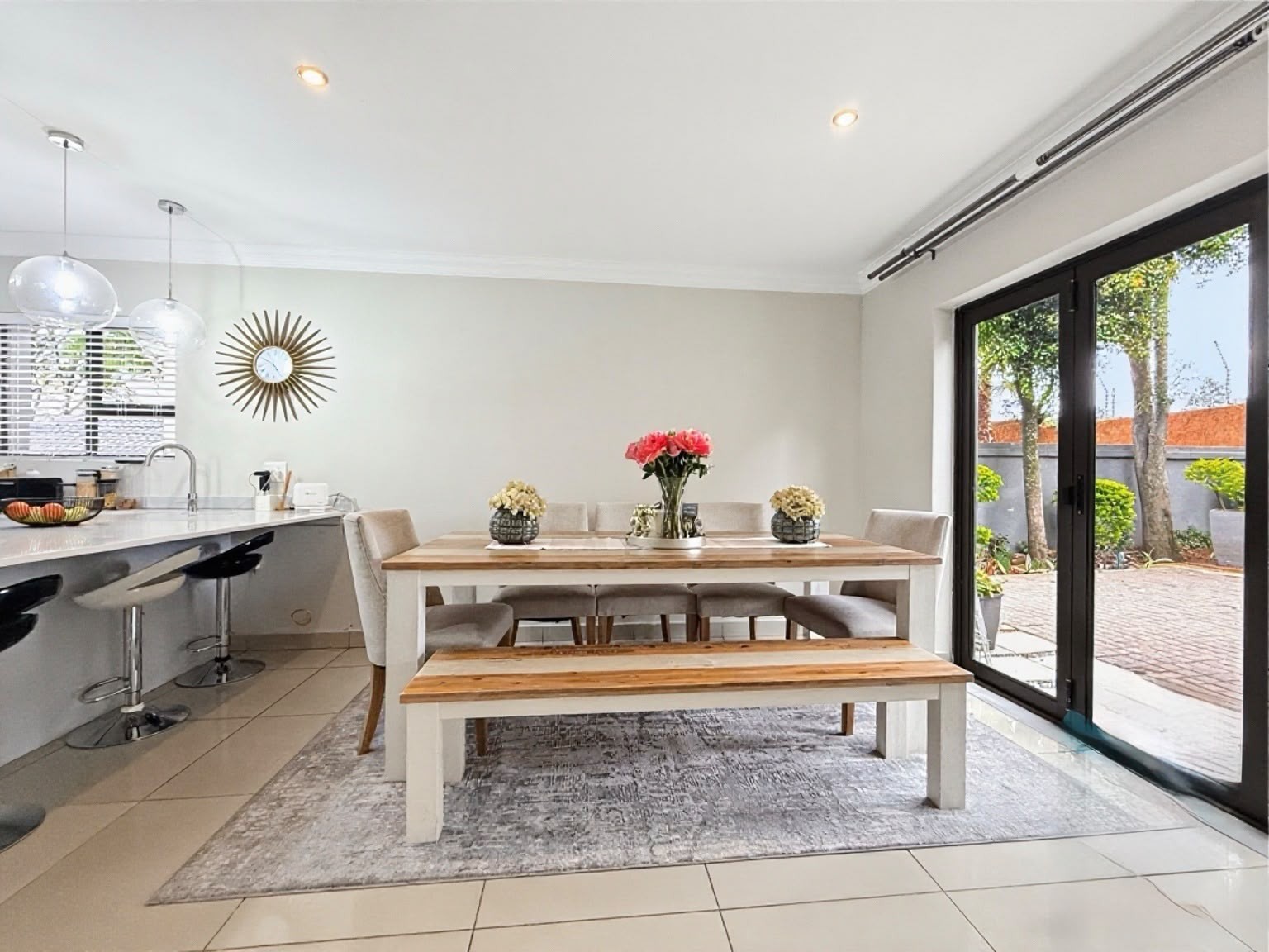 House for rent in Cedar Lakes, Randburg, 267 m²