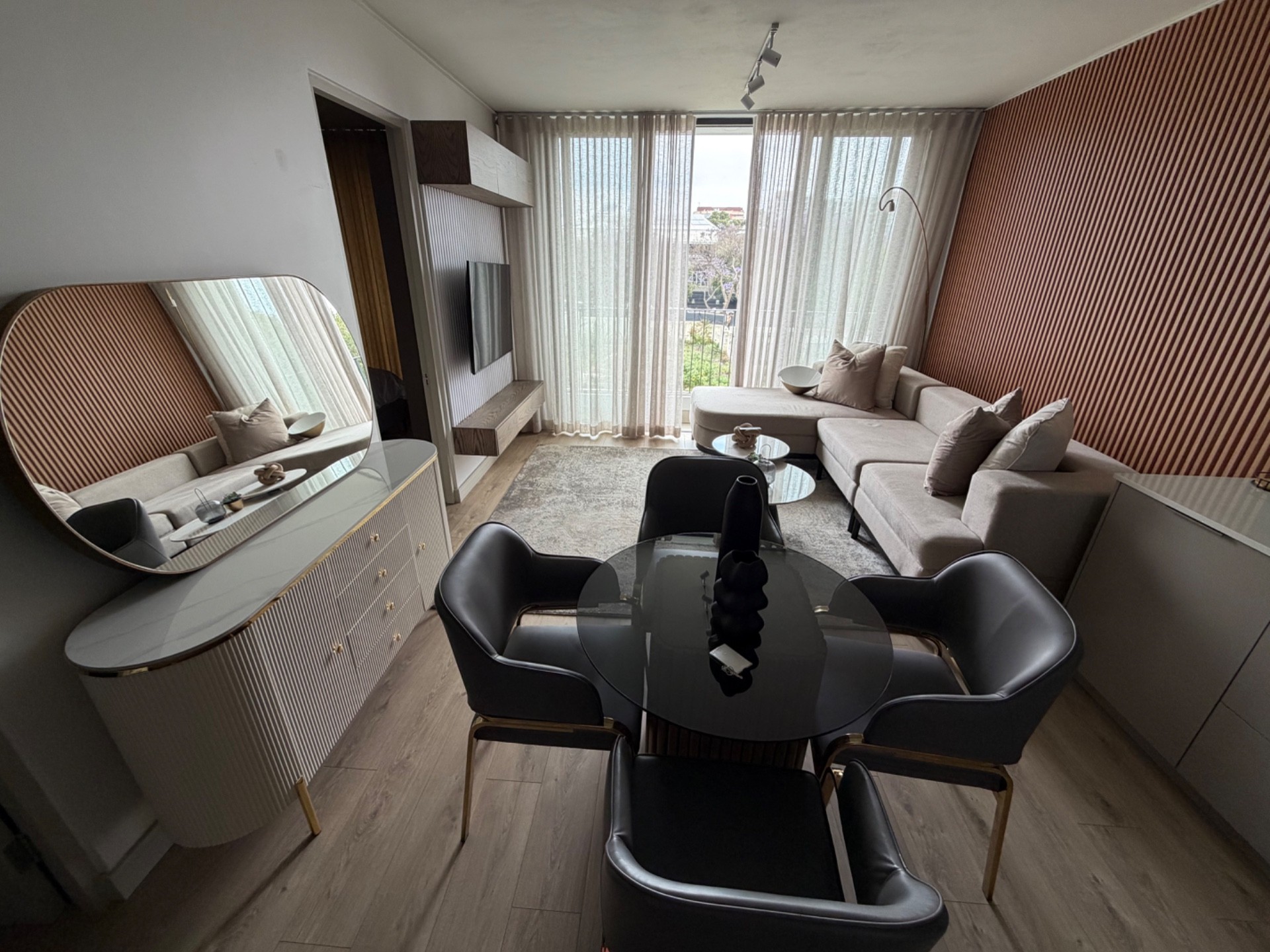 Apartment for rent in Rosebank, Johannesburg