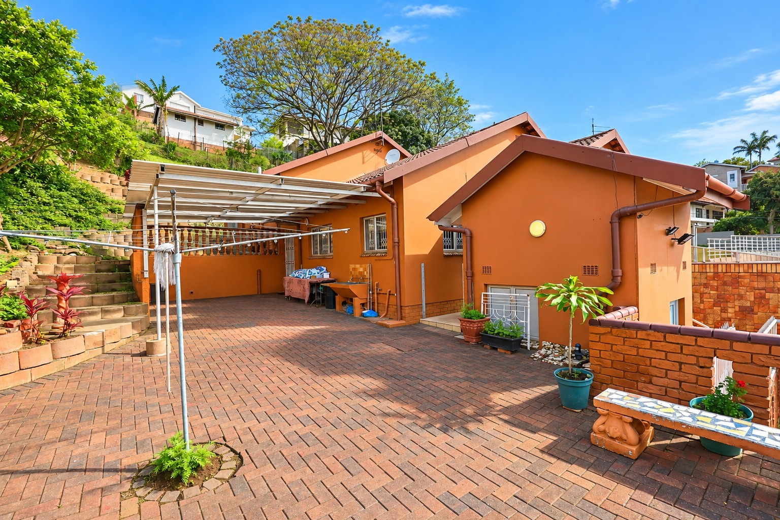 House for sale in Reservoir Hills, Durban, KwaZulu Natal, 885 m²