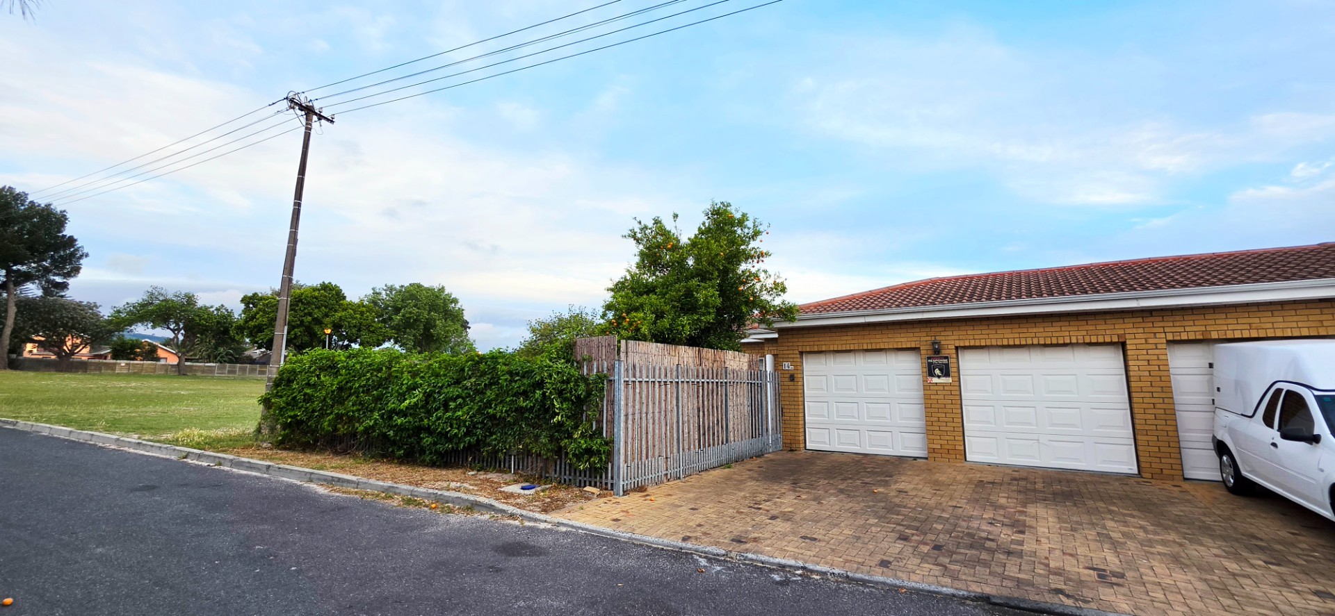 Townhouse for sale in Silver Oaks, Kuils River, 120 m²