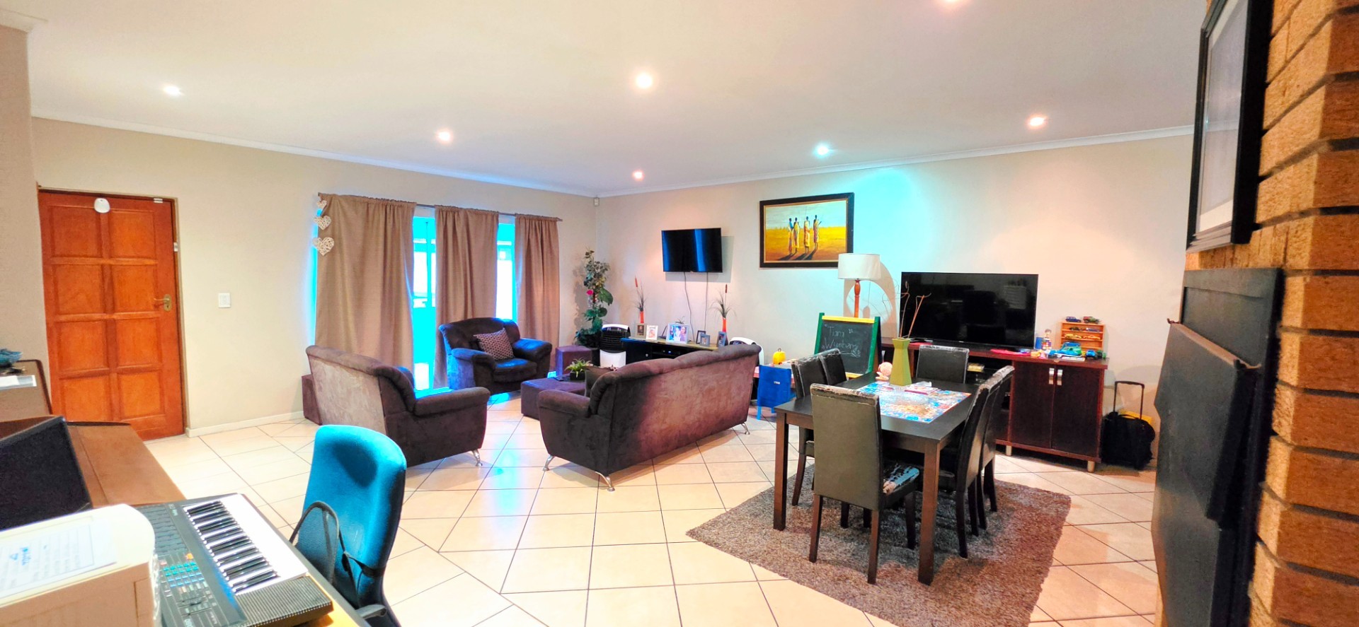 Townhouse for sale in Silver Oaks, Kuils River, 120 m²