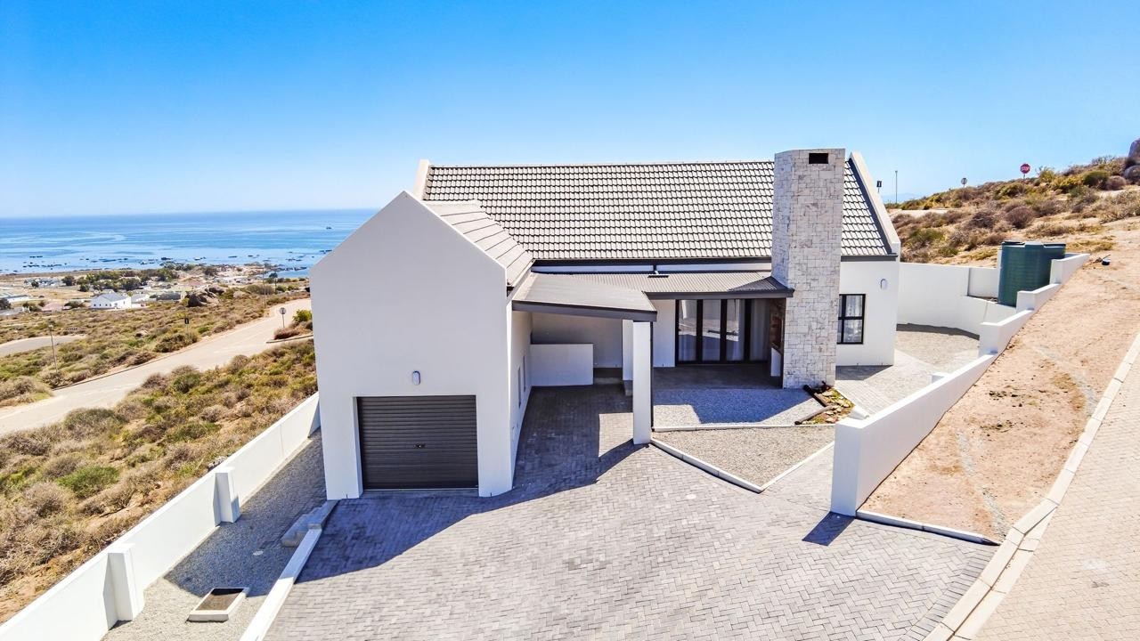 House for sale in Steenbergs Cove, St Helena Bay, 5 Hull Crescent, Steenbergs Cove, St Helena Bay, Western Cape, 144 m²