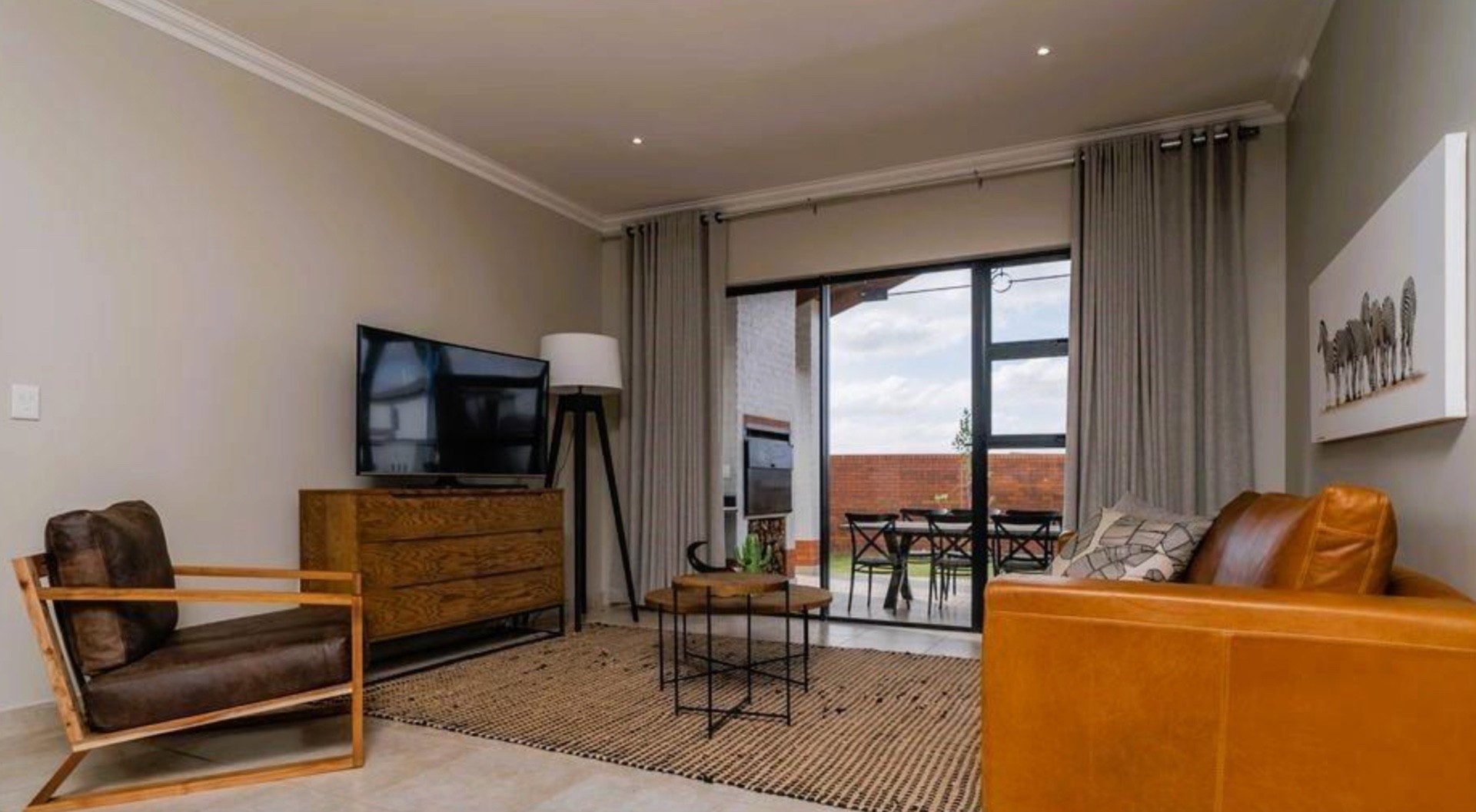 Townhouse for sale in Six Fountains Residential Estate, Six Fountains, Pretoria, 200 m²