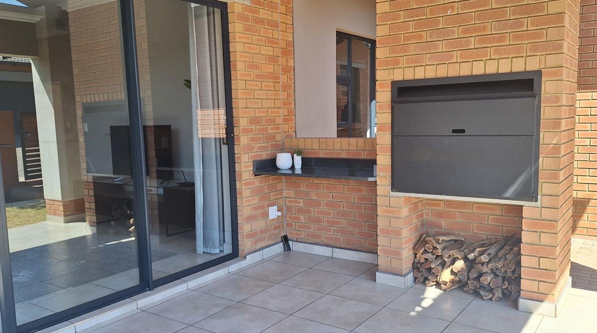 Townhouse for sale in Six Fountains Residential Estate, Six Fountains, Pretoria, 200 m²