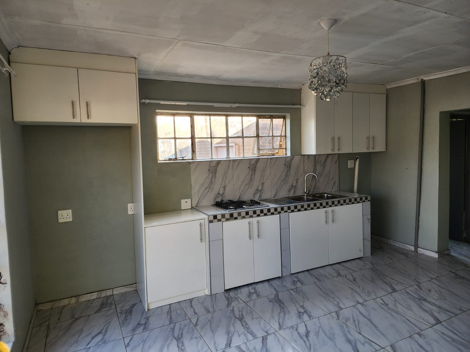Apartment for rent in Simmerfield, Germiston, 94 m²