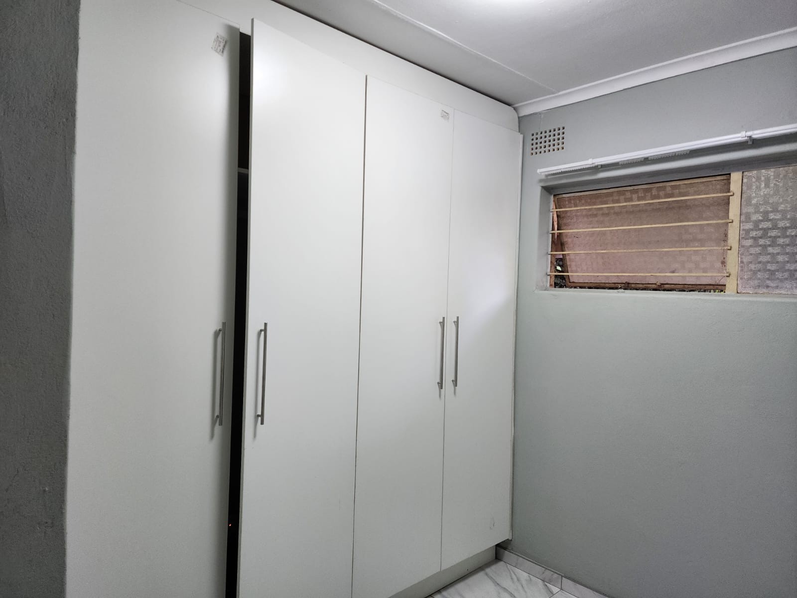 Apartment for rent in Simmerfield, Germiston, 94 m²