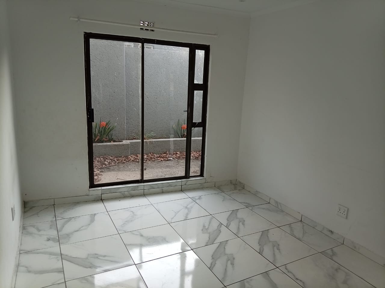 Complex for rent in Ferndale, Randburg