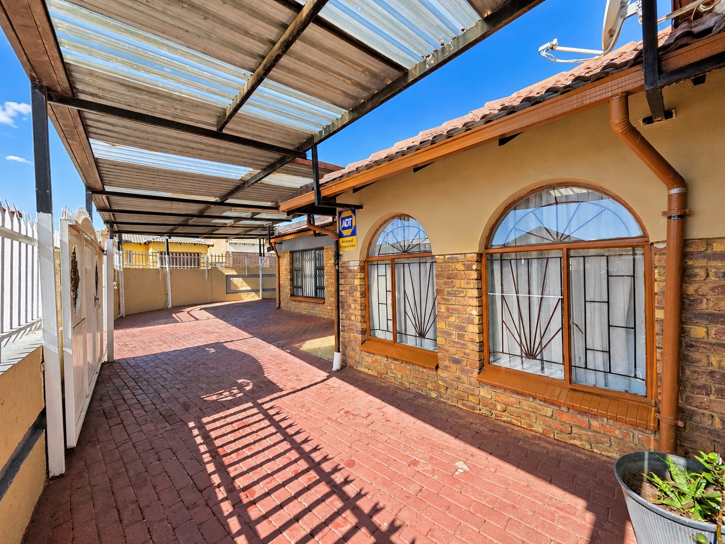 House for sale in Khutsong, Mamelodi, Pretoria, 109 m²