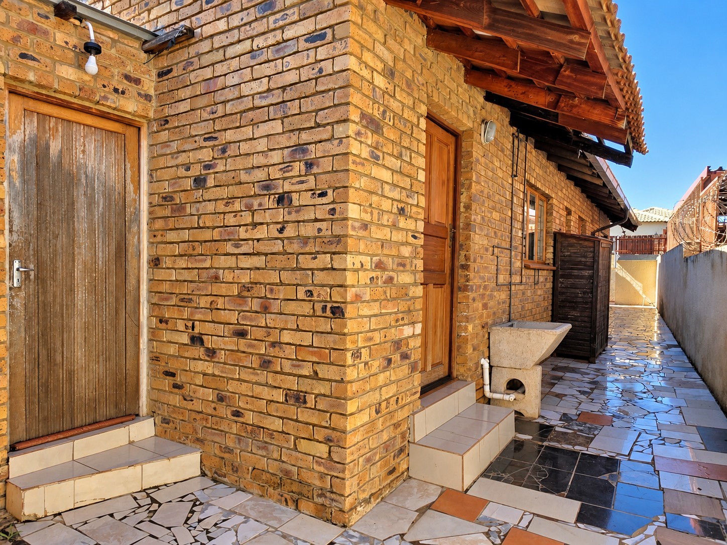 House for sale in Khutsong, Mamelodi, Pretoria, 109 m²