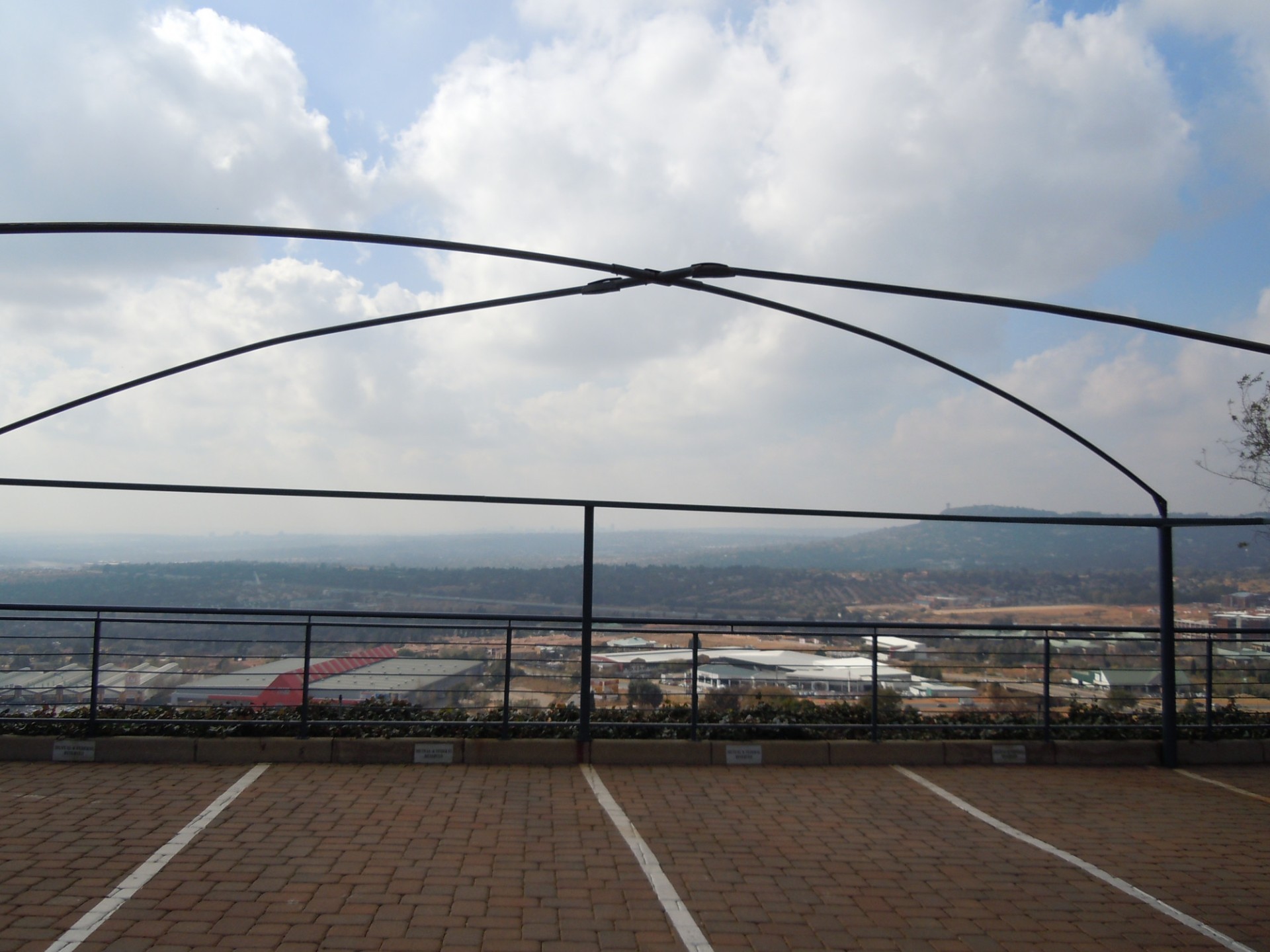 Commercial Property for rent in Constantia Kloof, Roodepoort, 767 m²