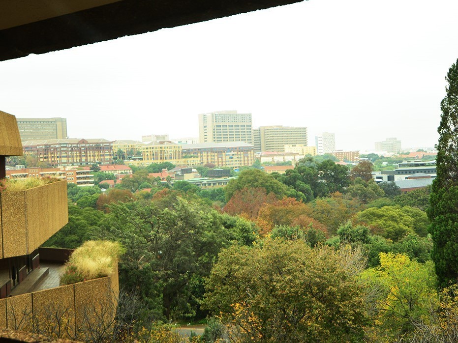 Commercial Property for rent in Parktown North, Johannesburg, 7934 m²