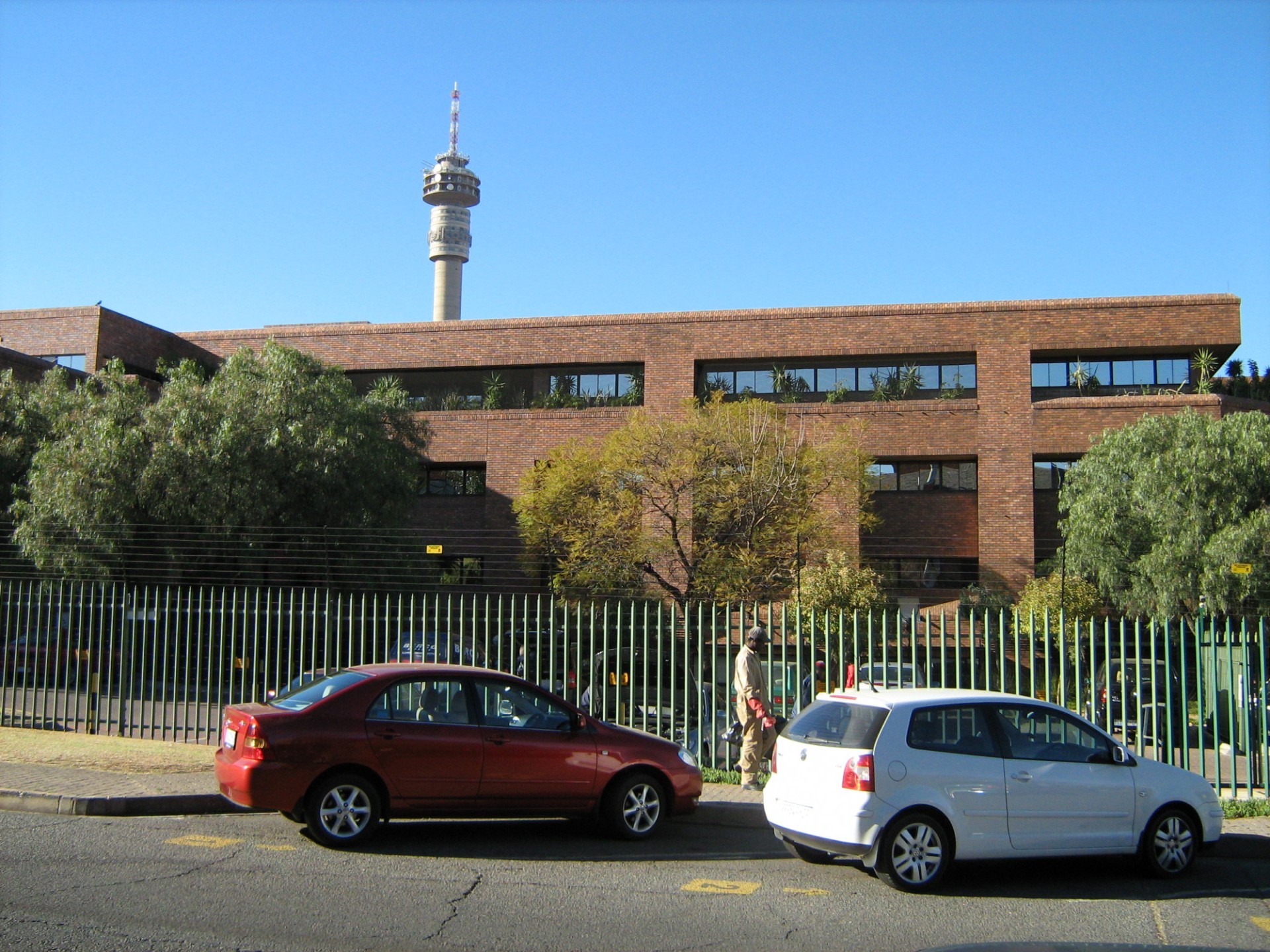Commercial Property for rent in Parktown, Johannesburg, 3622 m²