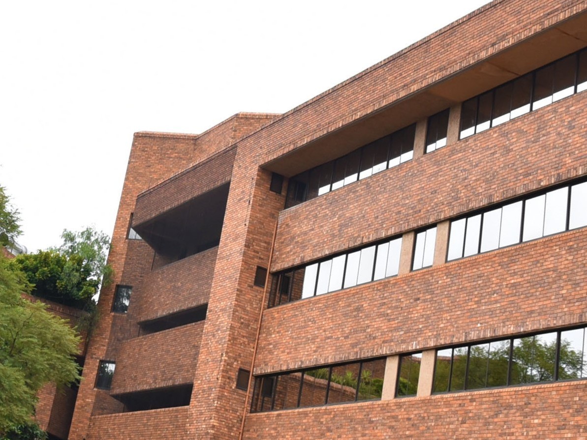 Commercial Property for rent in Parktown, Johannesburg, 3622 m²