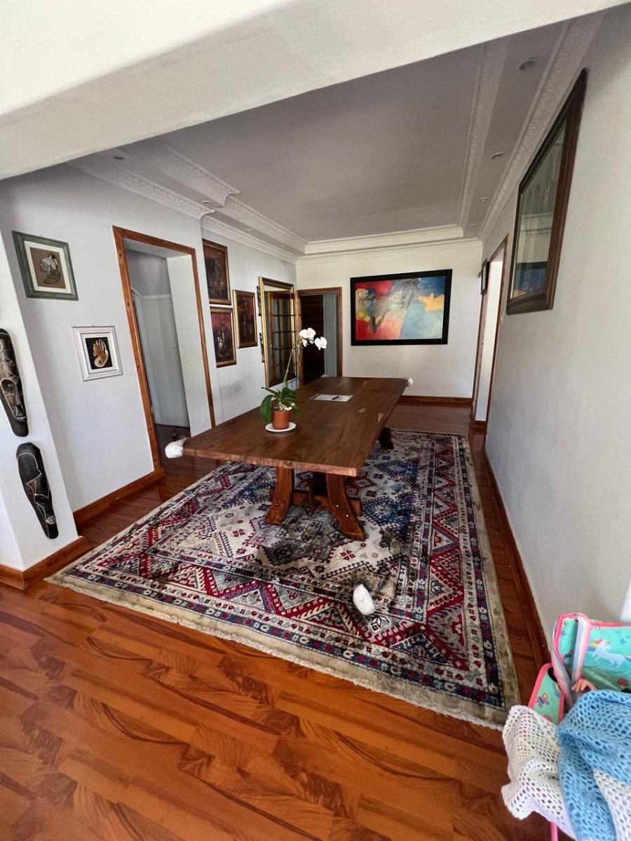 House for sale in Sandringham, Johannesburg, 318 m²