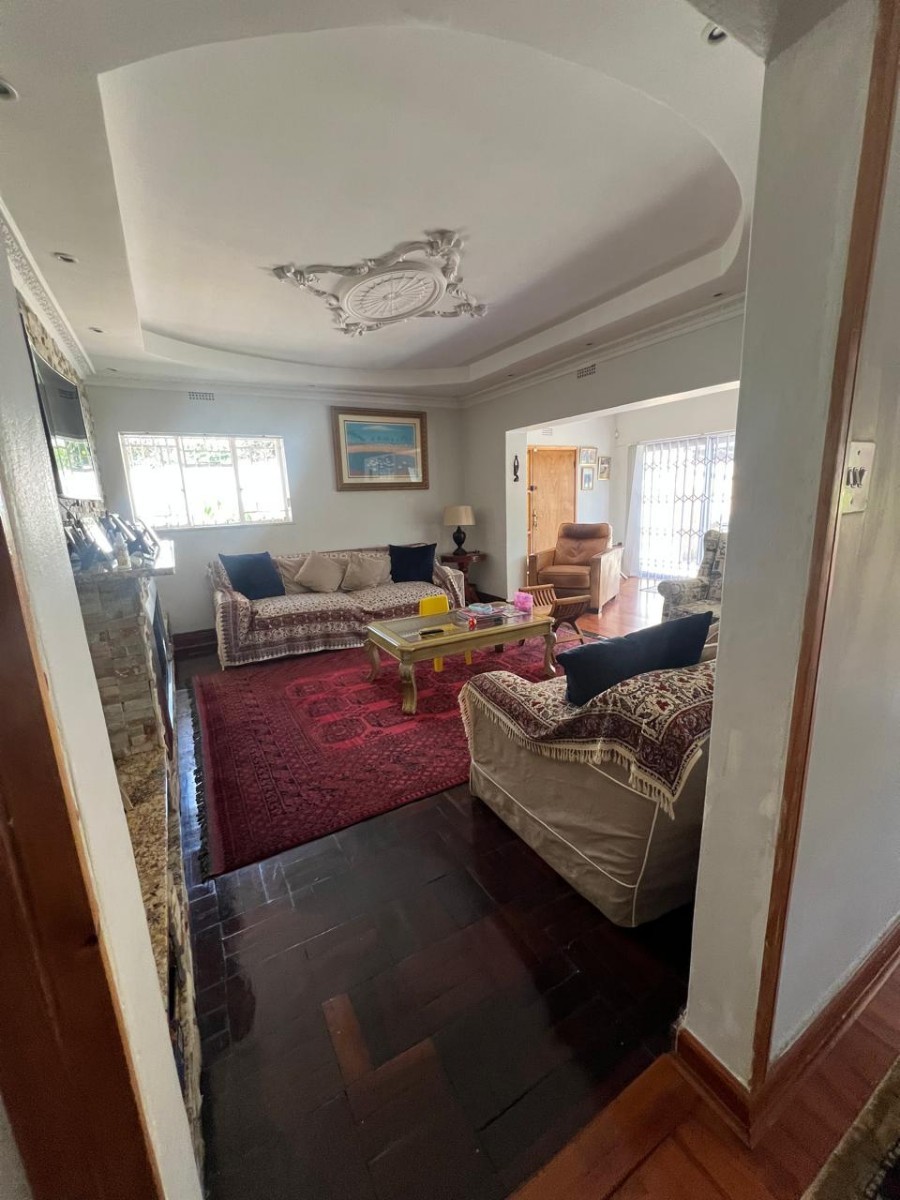 House for sale in Sandringham, Johannesburg, 318 m²