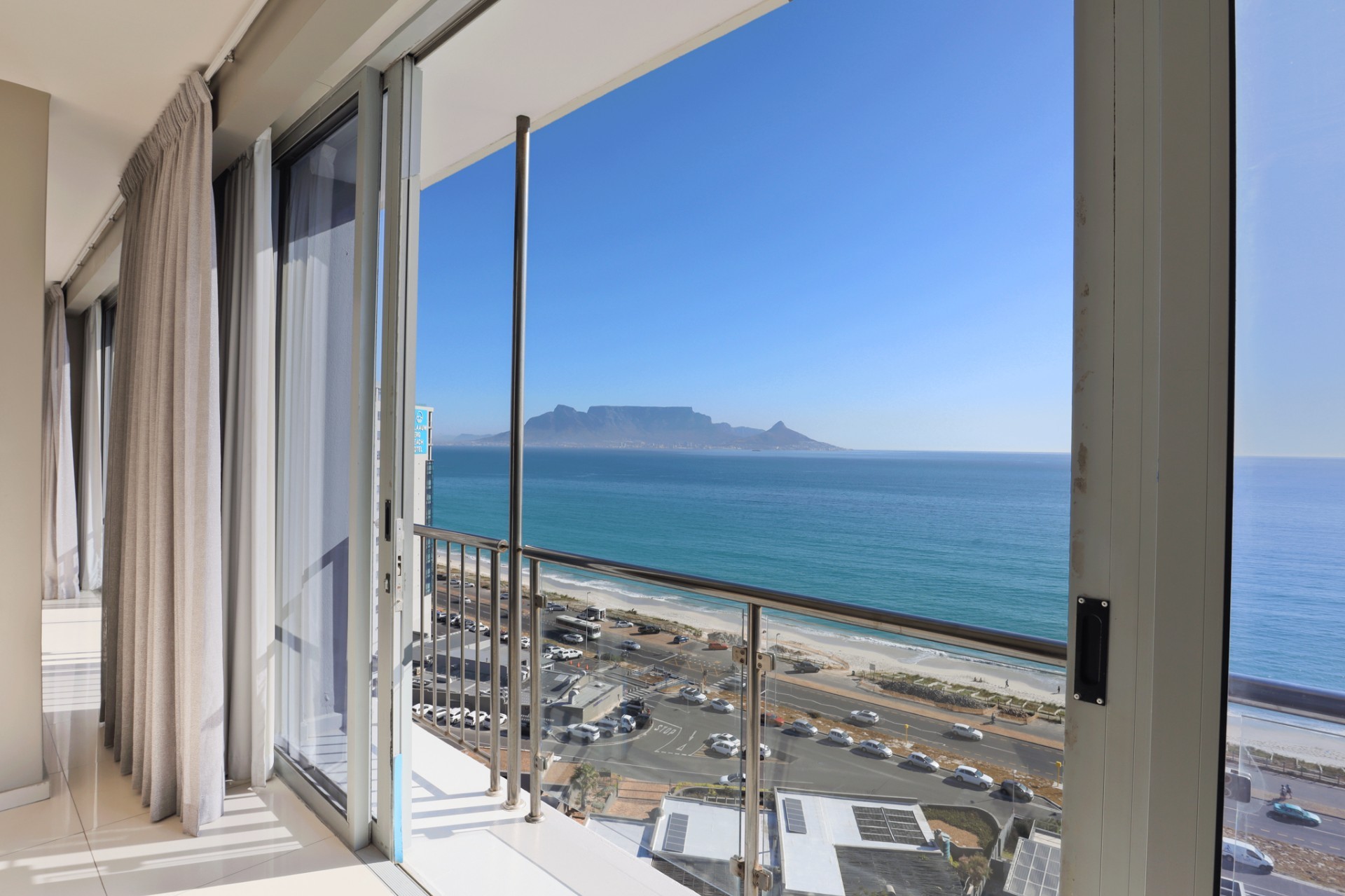 Apartment for rent in Beachfront, Table View, Blouberg, 11 (11th floor), Infinity, 89 Coral rd, Beachfront, Table View, Blouberg, Western Cape, 124 m²