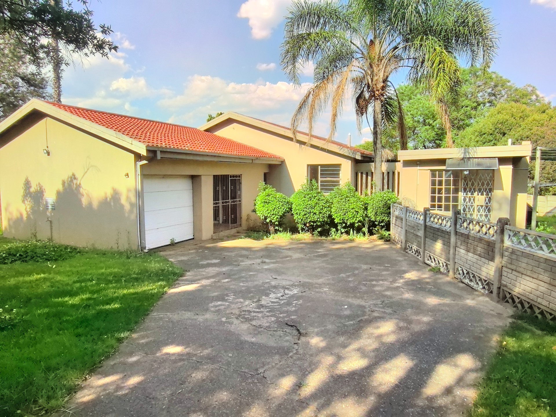 House for sale in Schuinshoogte, Newcastle, KwaZulu Natal, 1900 m²