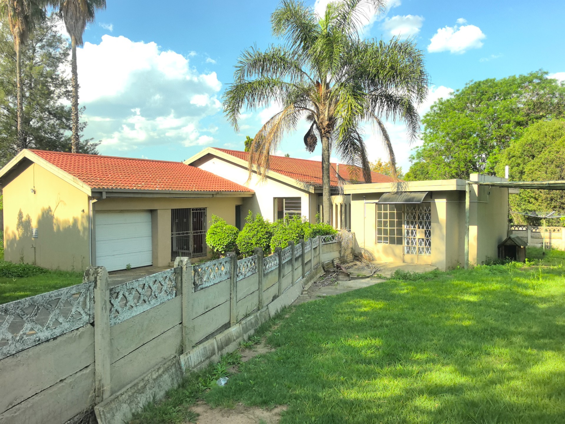 House for sale in Schuinshoogte, Newcastle, KwaZulu Natal, 1900 m²