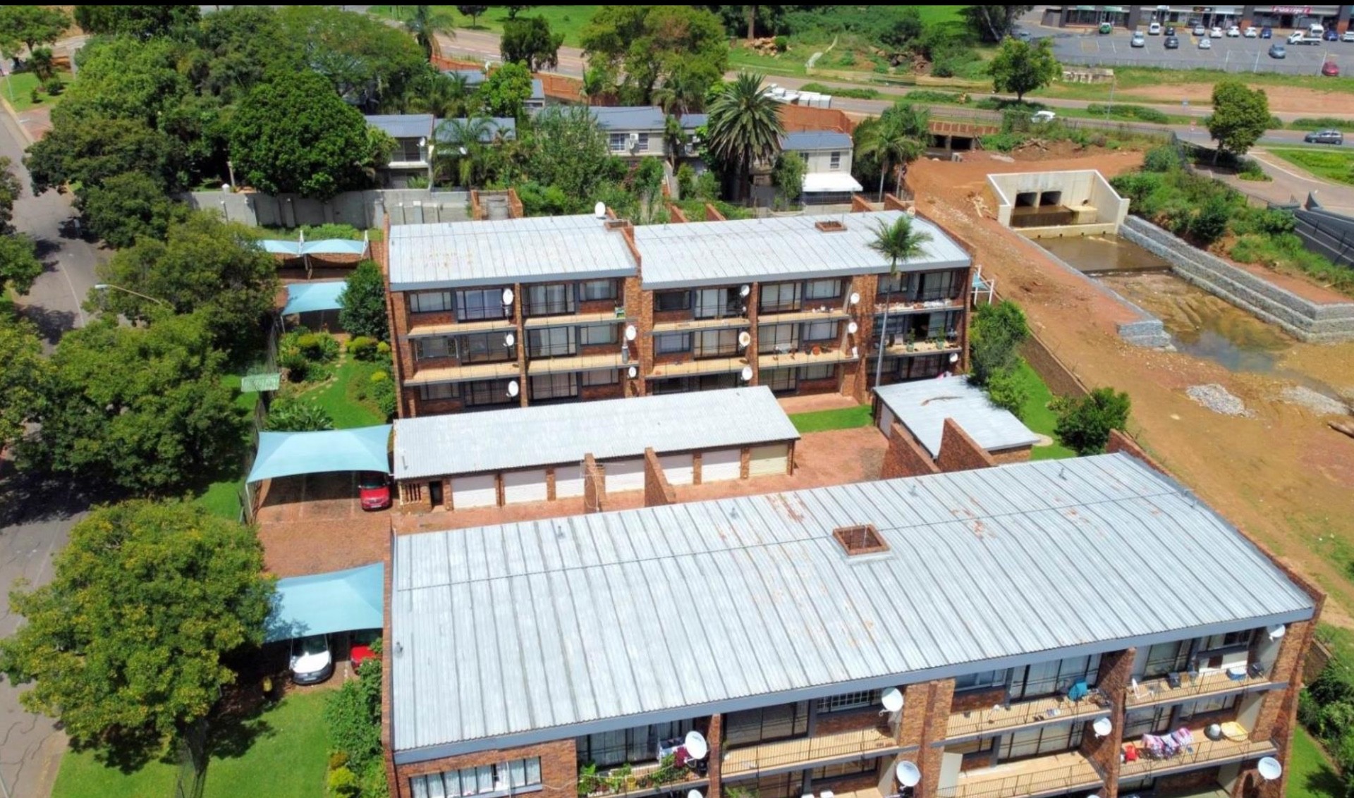 Apartment for sale in Waterkloof Glen, Pretoria, 85 m²