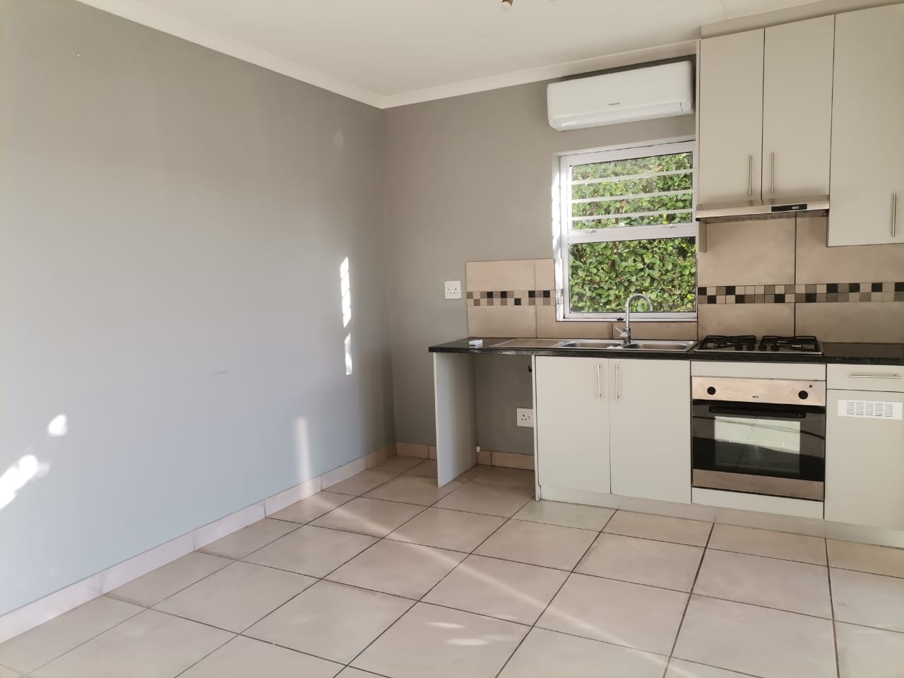 Apartment for rent in Wellington North, Wellington