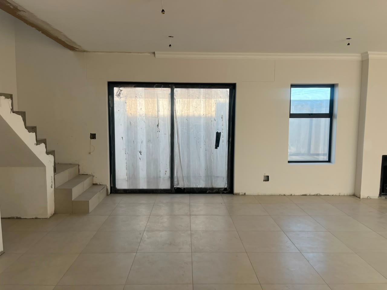 House for sale in Sandown, Blouberg, 300 m²