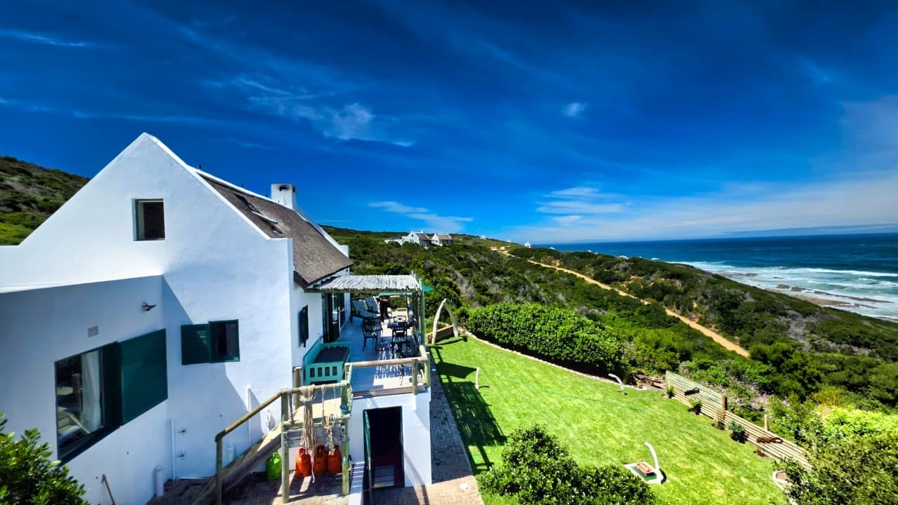 House for sale in Fynbosstrand, Stilbaai Rural, Stilbaai, 200 m²