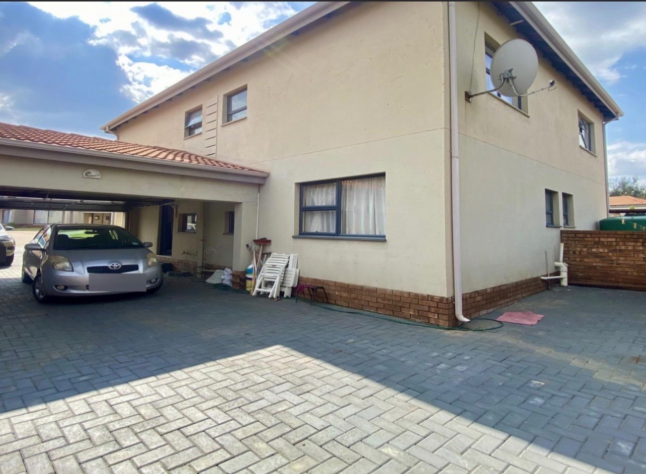 House for sale in Jackaroo Park, Witbank