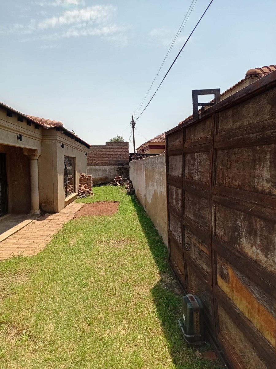 House for sale in Spruitview, Alberton, 46 m²