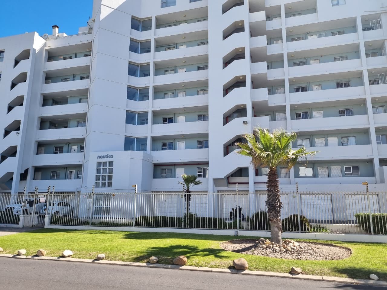Apartment for rent in Table View, Blouberg, 20 m²
