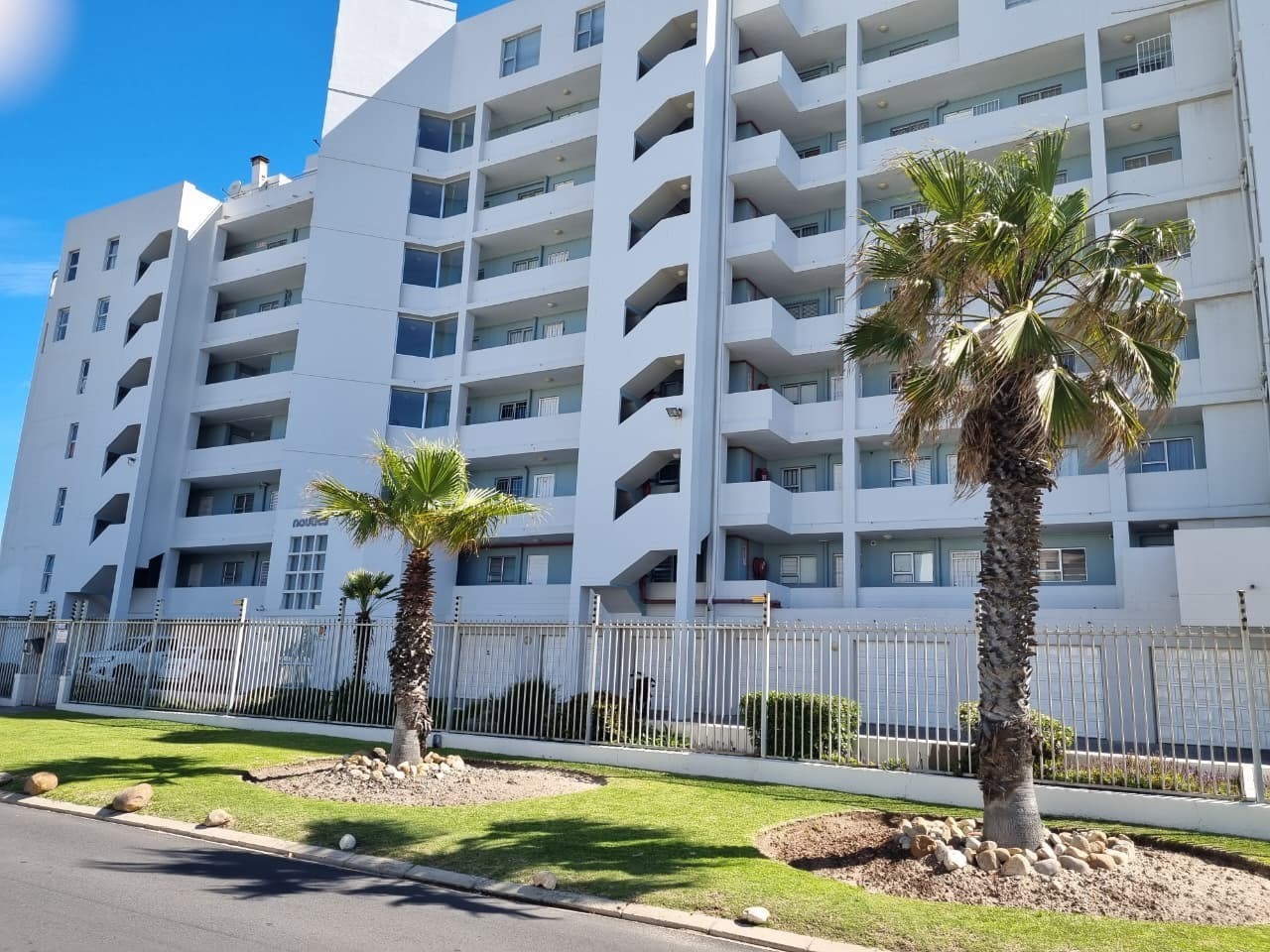 Apartment for rent in Table View, Blouberg, 20 m²
