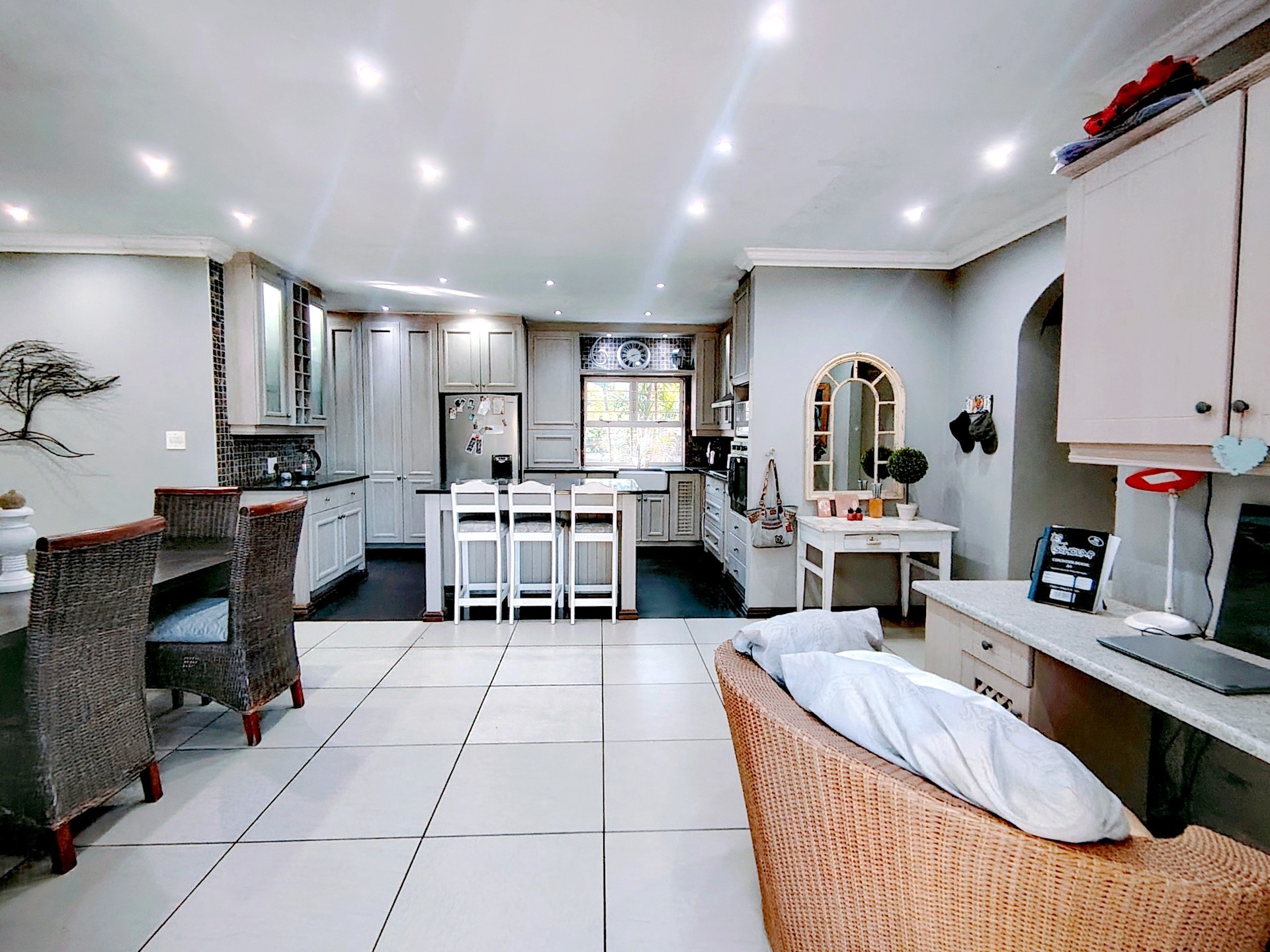 House for sale in Ramsgate, Margate, KwaZulu Natal, 1787 m²