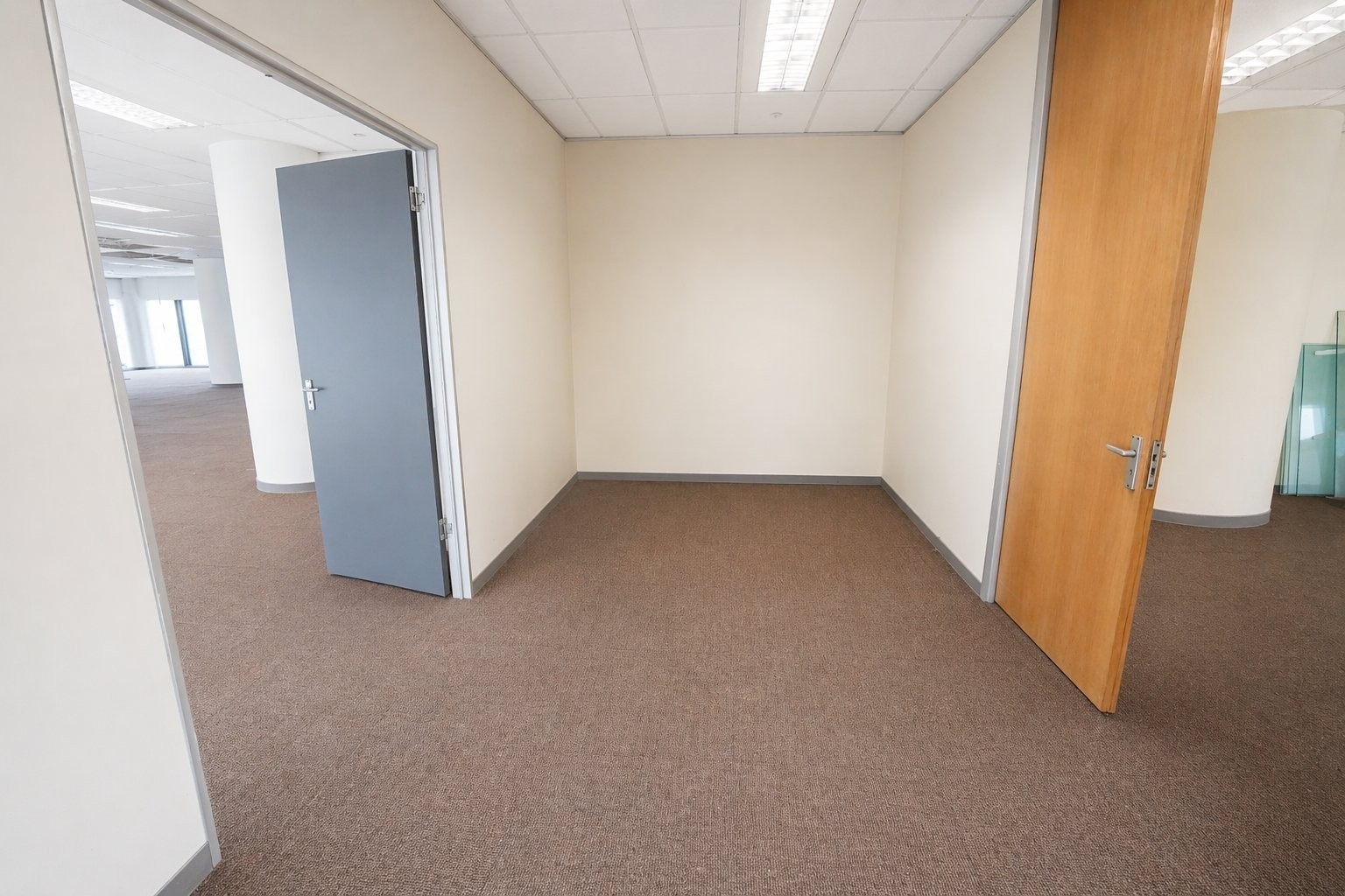 Commercial Property for rent in Auckland Park, Johannesburg, 1526 m²