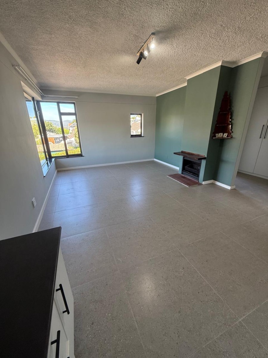 Apartment for sale in Westhill, Knysna, 54 m²