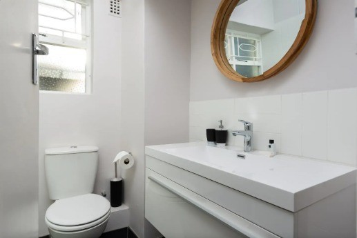 Apartment for rent in Green Point, Cape Town, 37 m²